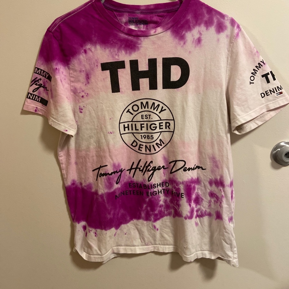 Tommy Hilfiger T shirt